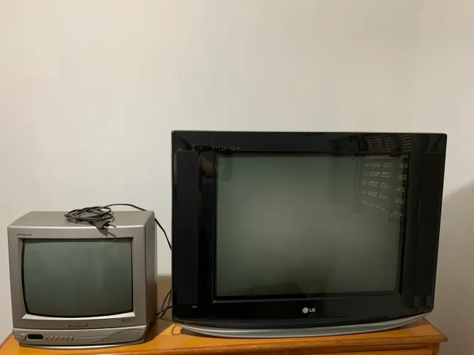 TVs de tubo 29 e 14 polegadas