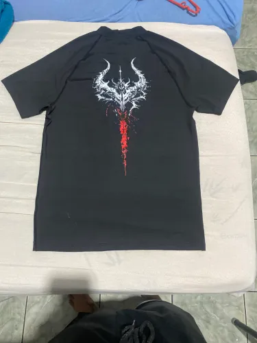 CAMISA COMPRESSÃO DE ANIME GOLA ALTO