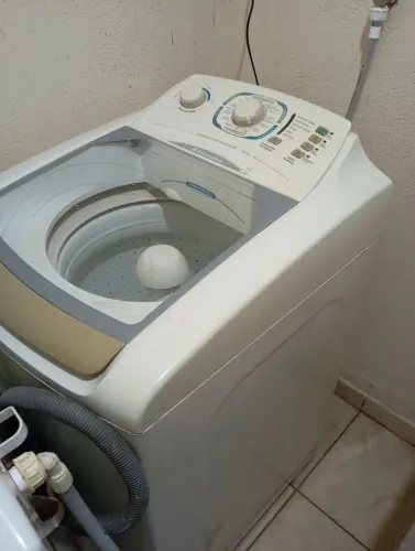 Vende se máquina de lava Eletrolux retirada riacho fundo 2 Df 10kg