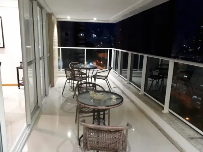 Apartamento a venda com 4 quartos na Graça