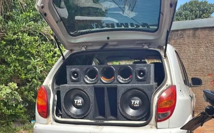 Vendo som automotivo completo