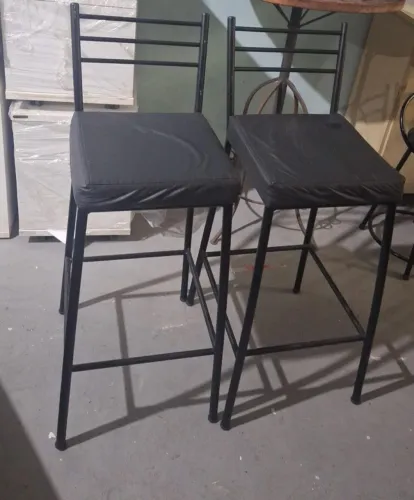 3 Banquetas em ótimo estado.<br>Valor 250,00 Cada