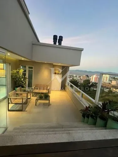 Cobertura de Alto Padrão com Vista Mar em Barreiros | São José/SC