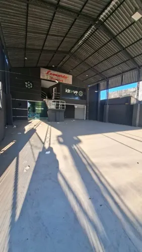 Galpão Comercial na Av. Constantino Nery