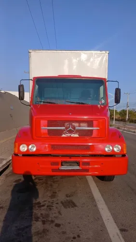 Mercedes Benz 1319
