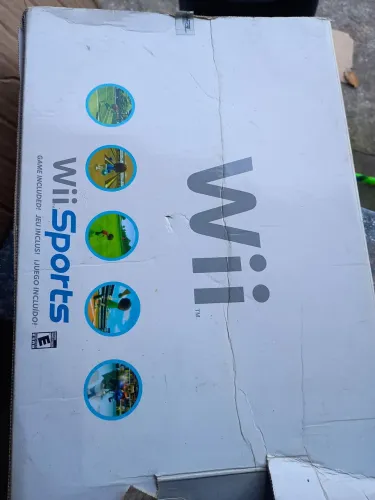 Vende-se Nintendo completo com 4 jogos