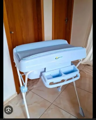 banheira burigotto com trocador azul