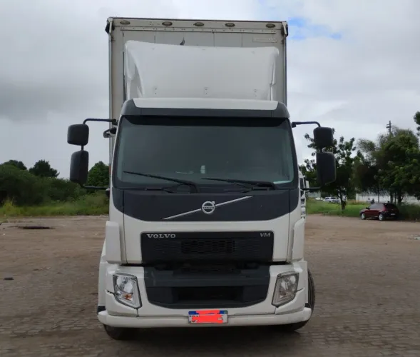 Volvo VM 270 6x2 Ano 2019