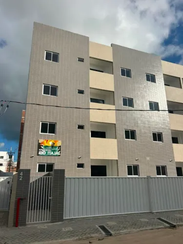 REPASSE no Valentina/ Novo milenio! Térreo, com varanda! Prédio com piscina!o