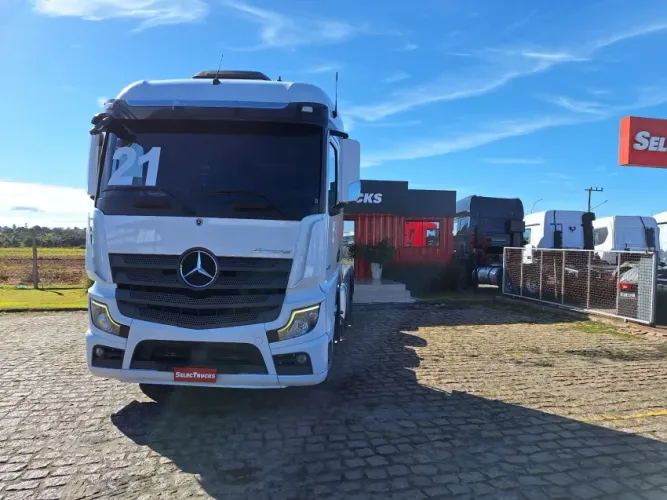 Mercedes-Benz Actros 2651 6x4.