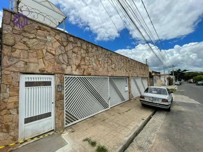Casa com 3 dormitórios, 375 m² - venda por R$ 850.000,00 ou aluguel por R$ 5.640,46/mês -