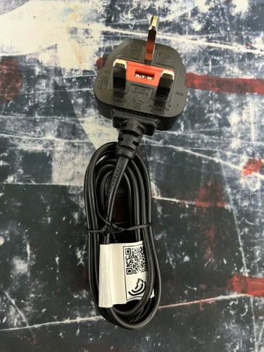 Cabo Força C7 Plug 8 2x3 Padrão Inglês Com Fusível 5a