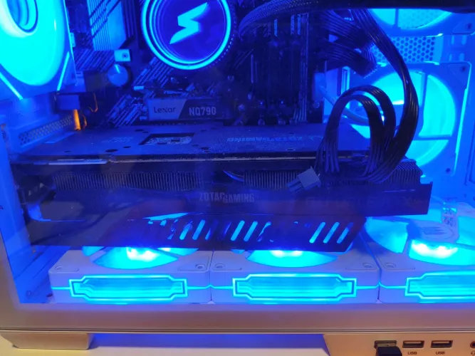 Placa de video ZOTAC GAMING RTX 2080 * leia a descrição *