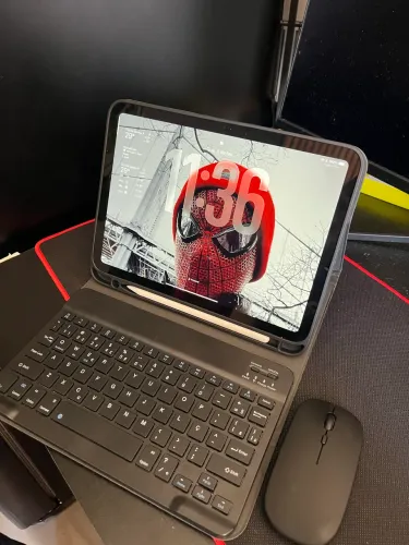 iPad A16 128Gb + Work Kit (Capa + Teclado + Caneta + Mouse)