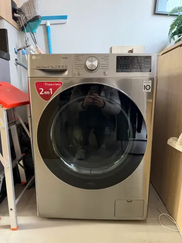 LG Lava e Seca 11kg/7kg Inverter Direct Drive Steam CV5011TS4A - Excelente Estado