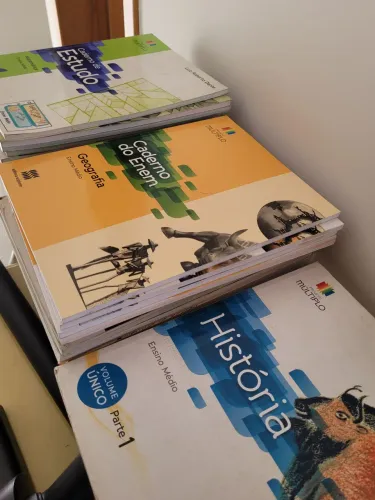 Doação de livros didáticos preparação VESTIBULAR