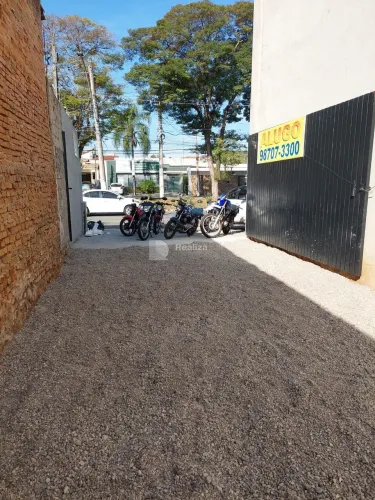 Galpão para alugar em Taubaté, Centro, com 220 m²