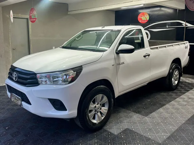 Toyota Hilux CS 4X4 2.8 TDI Diesel Mec. 2021