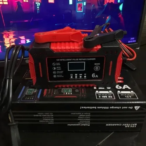 Carregador de bateria automotivo inteligente 12 V - Display Digital Automático Energia