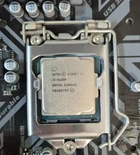 CPU Intel Core i3 9100F