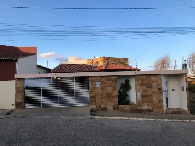 Ideal para quem busca morar bem ou investir em um imóvel diferenciado. Santa Cruz/RN.