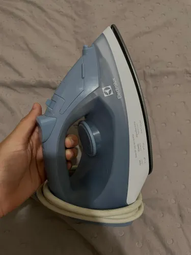 Ferro de passar roupa - Electrolux