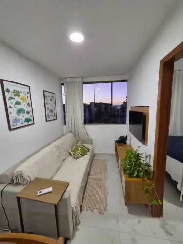 ALUGA-SE APARTAMENTO -B REPÚBLICA