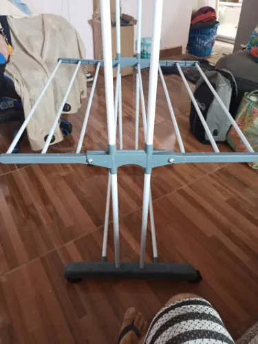 Varal de chão novo robusto