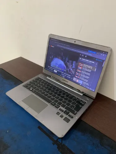 Notebook Samsung Core i3, 4GB, SSD. Cartão 12x