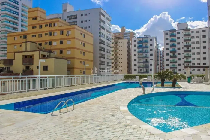 EXCELENTE!! 2 DORMITÓRIOS/ 2 VAGAS, SEMI MOBILIADO C/ LAZER CLUBE SÓ 460 MIL