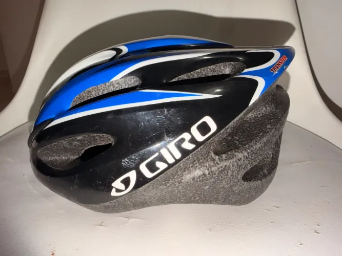 Capacete giro bike