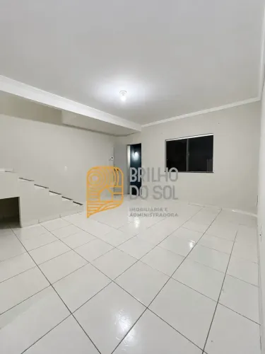 Duplex para locação no Fontana 2 suítes e garagem