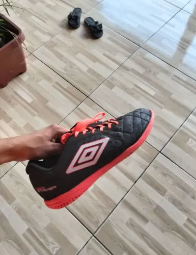 Chuteira Neo Striker
