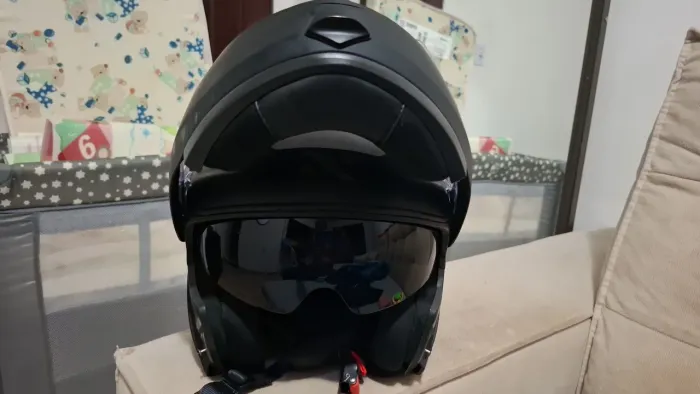Vendo um capacete