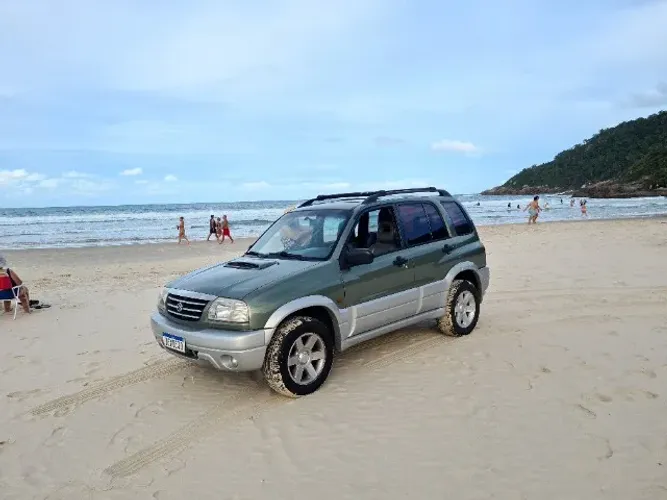 Suzuki Grand Vitara 2.0 16V 4x2/4x4 5P Mec. 2001