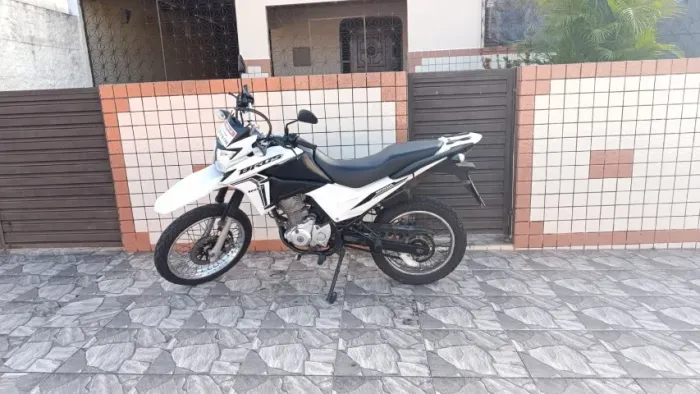 HONDA BROS 2023 com apenas 23 mil km