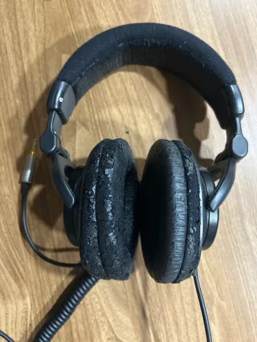 Fone Sony MDR-7509HD (Precisa de almofadas novas)
