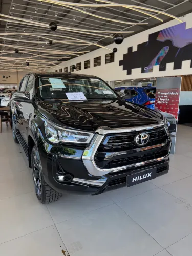 Toyota Hilux CD SRX 4X4 2.8 TDI 16V Diesel Aut. 2026