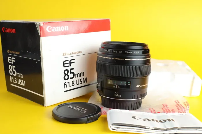 Canon EF 85mm USM
