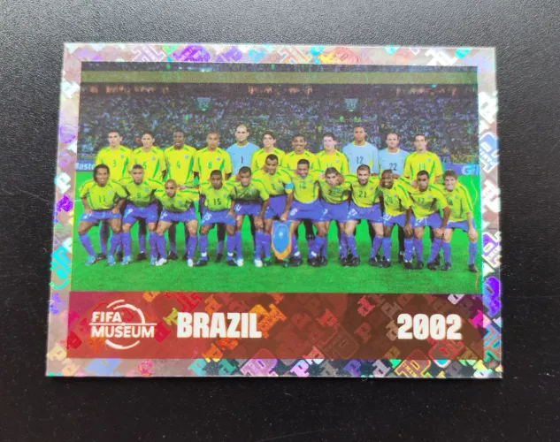 Figurinha Panini FIFA World Cup 2026 - FWC16 | Brazil 2002 | FIFA Museum | Holográfica