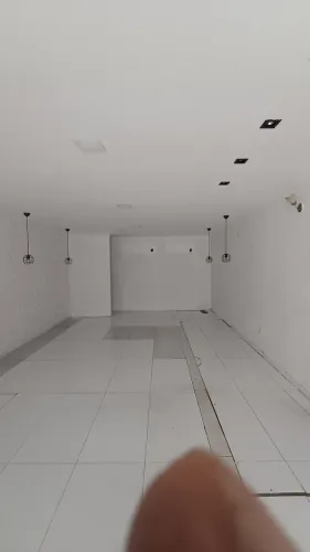 Ponto comercial 450m2. Av. Via láctea. Adrianópolis.