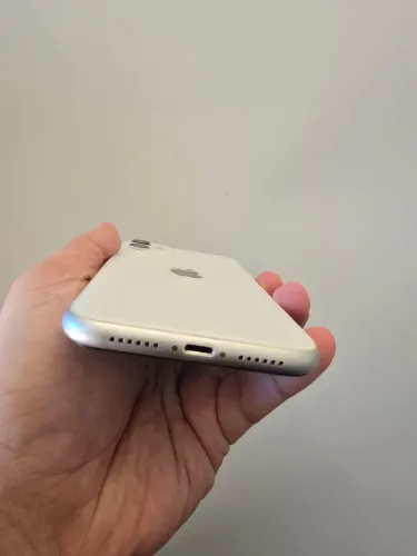 iPhone 11 128 gb Branco nunca aberto Face ID OK bateria 72 % barato hoje !