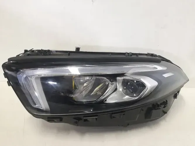 Farol Lado Direito Mercedes A200 2018 2019 À 2021 25052311 Esquerdo