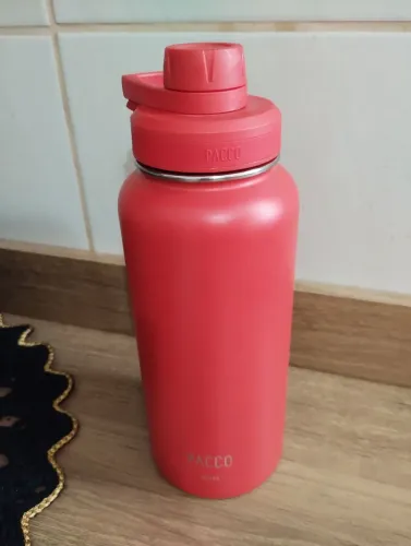 Garrafa térmica Pacco 950ml vermelha.