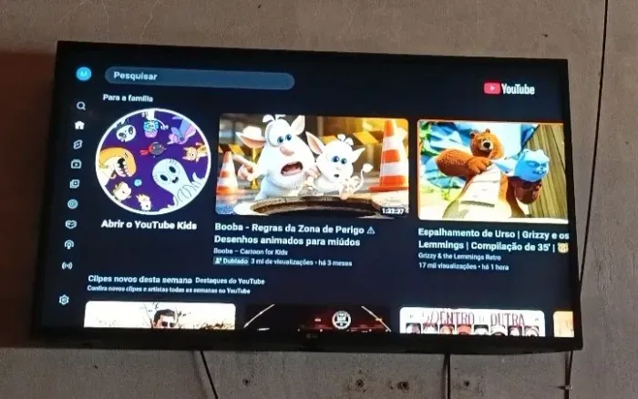 Vendo essa TV ela é smart 43 polegadas