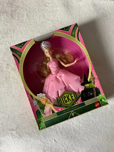 Boneca glinda deluxe(N aceito ofertas)