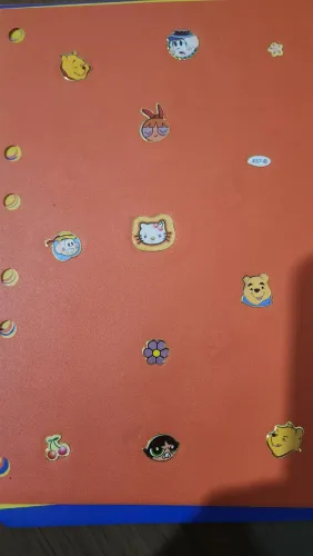 Adesivos anos 90 hello kittie e outros em folhas de fichário