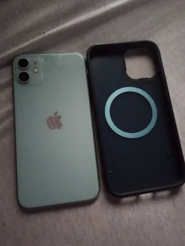 Vendo ou troco iPhone 11