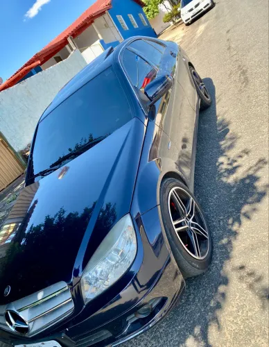 Mercedes-Benz C-180 Kompressor Classic 1.6 16V Aut. 2010