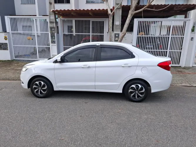 Ford KA+ Sedan 1.0 Tivct Flex 4P 2015